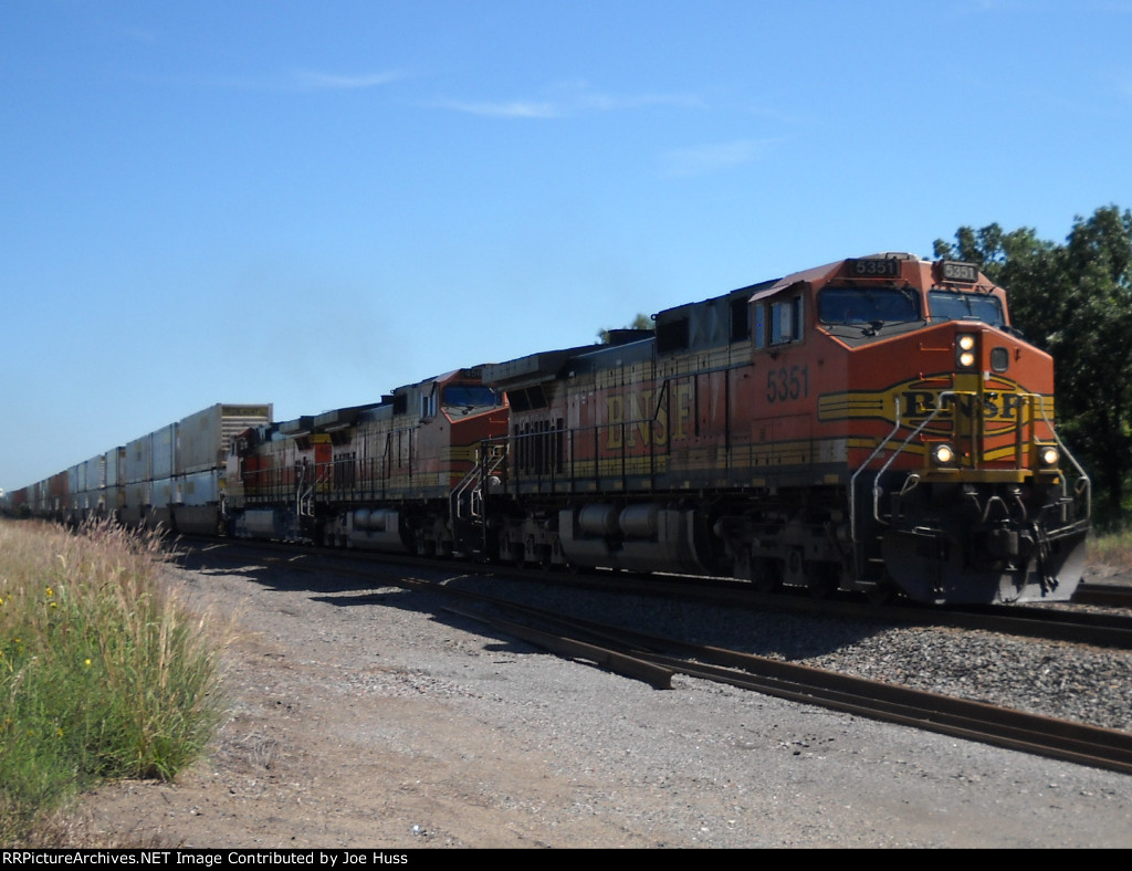 BNSF 5351 West